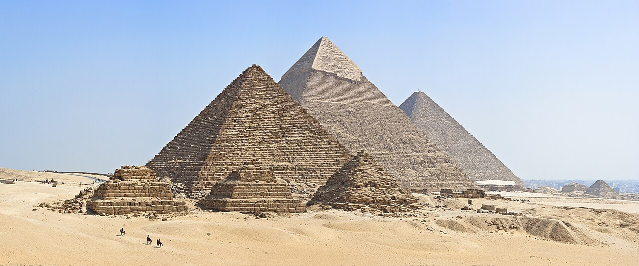 Las pirámides de la necrópolis de Guiza, Egipto