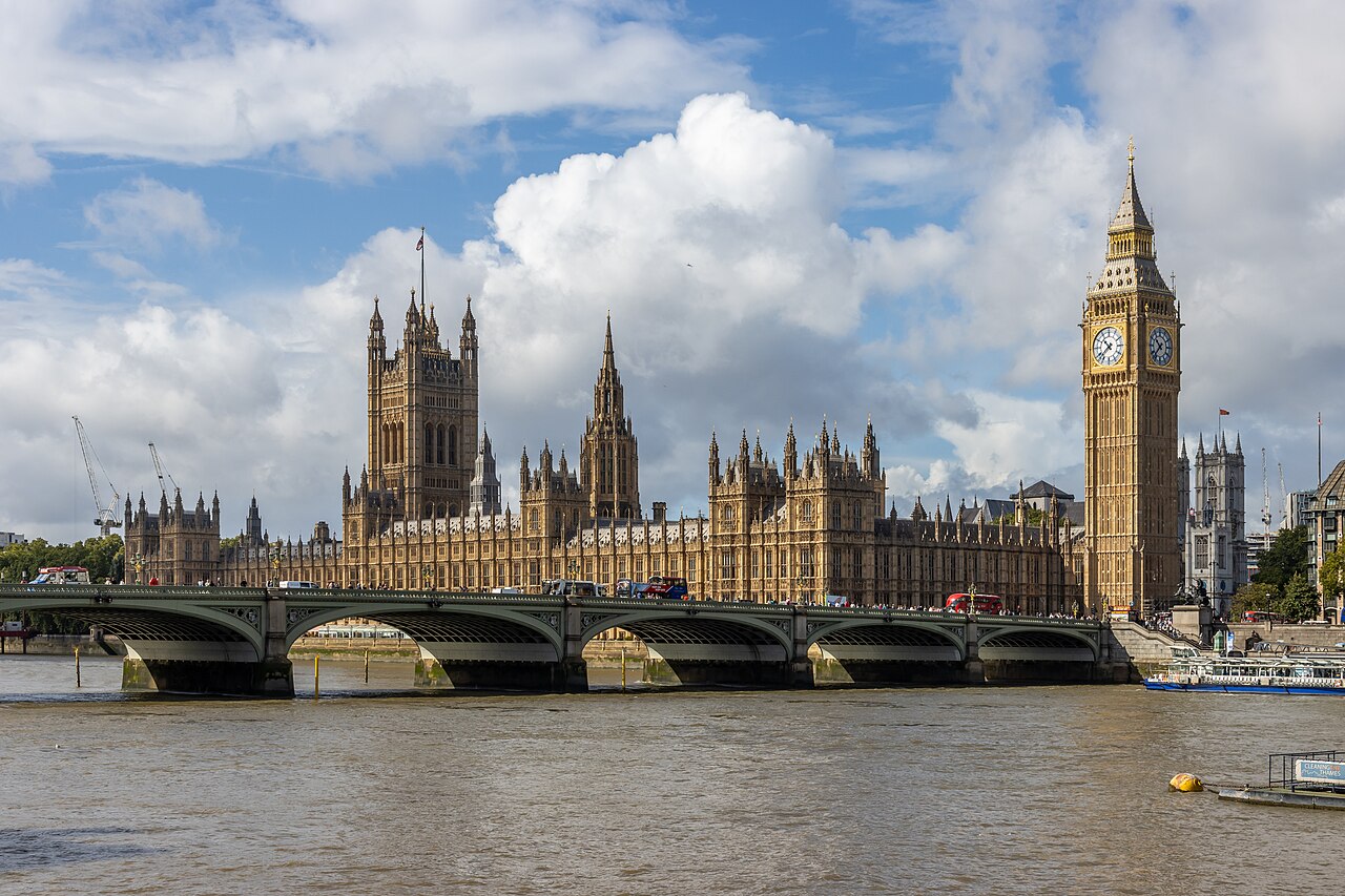 El puente de Westminster y el Parlamento de Londres