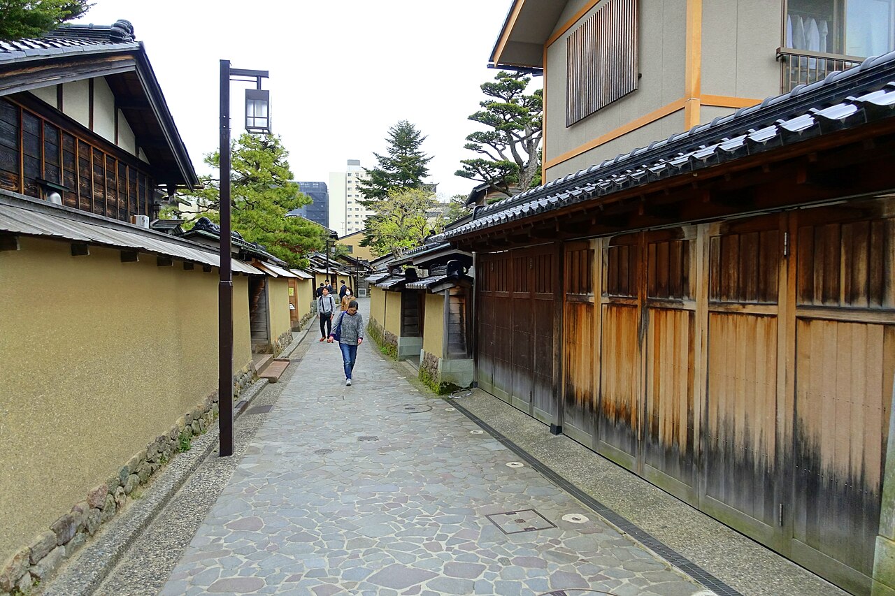 Una calle del barrio Nagamachi en Kanazawa
