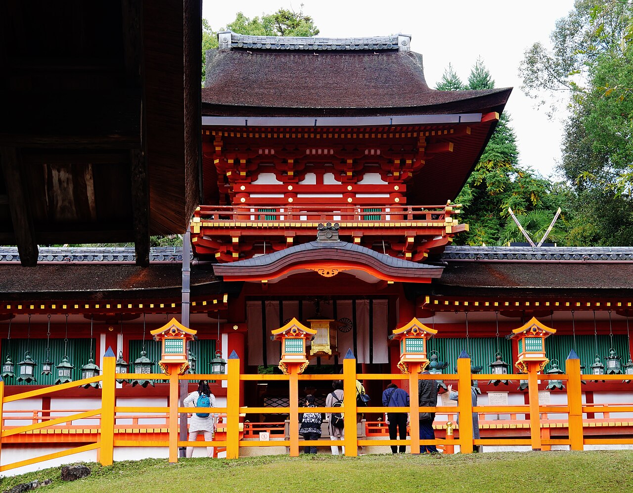 La puerta Chumon y el recinto de Kasuga Taisha