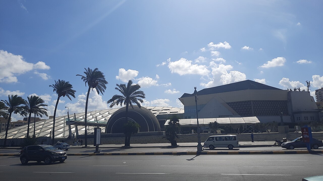 Exterior de la Bibliotheca Alexandrina · Alejandría
